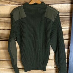 DSCP Valor Collection perfect fit wool commando sweater size 40 green epaulettes